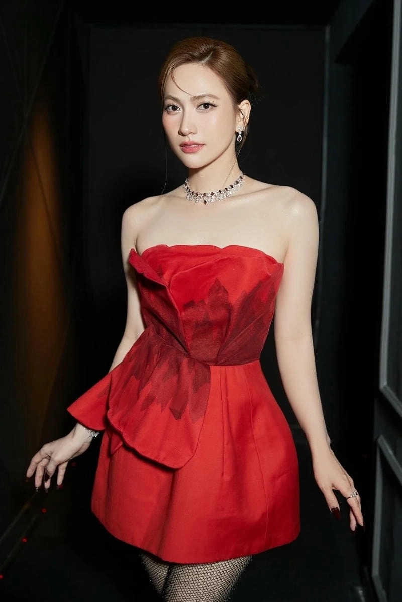 Tìm hiểu Phương Anh Đào là ai