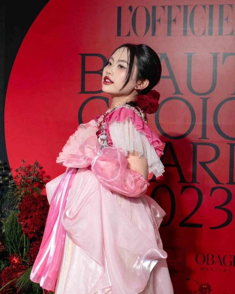 Phương Mỹ Chi cuốn hút từng ánh nhìn