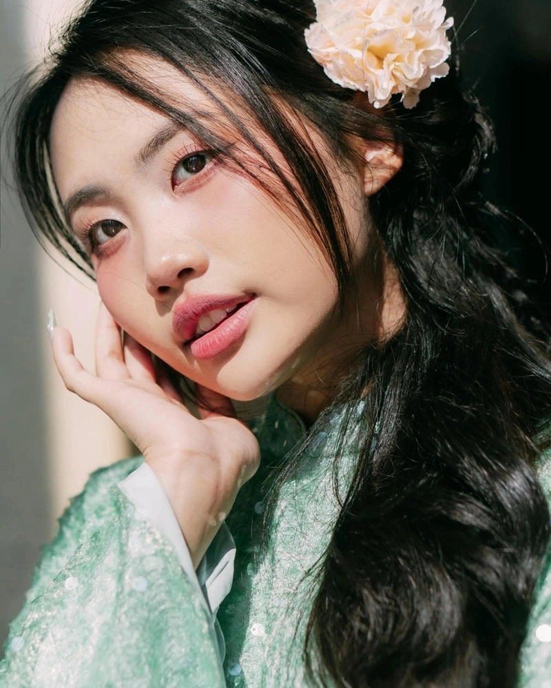 Phương Mỹ Chi hát đầy tình cảm và chân thật