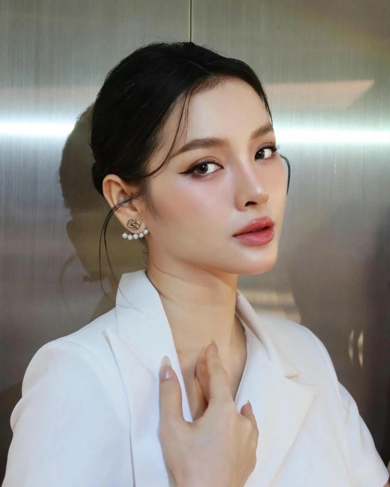 Phương Trinh Jolie cuốn hút trên sân khấu