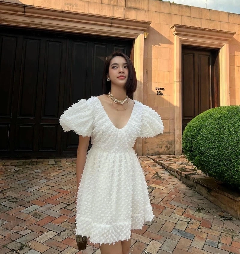 Khám phá ngay Quỳnh Lương chiều cao