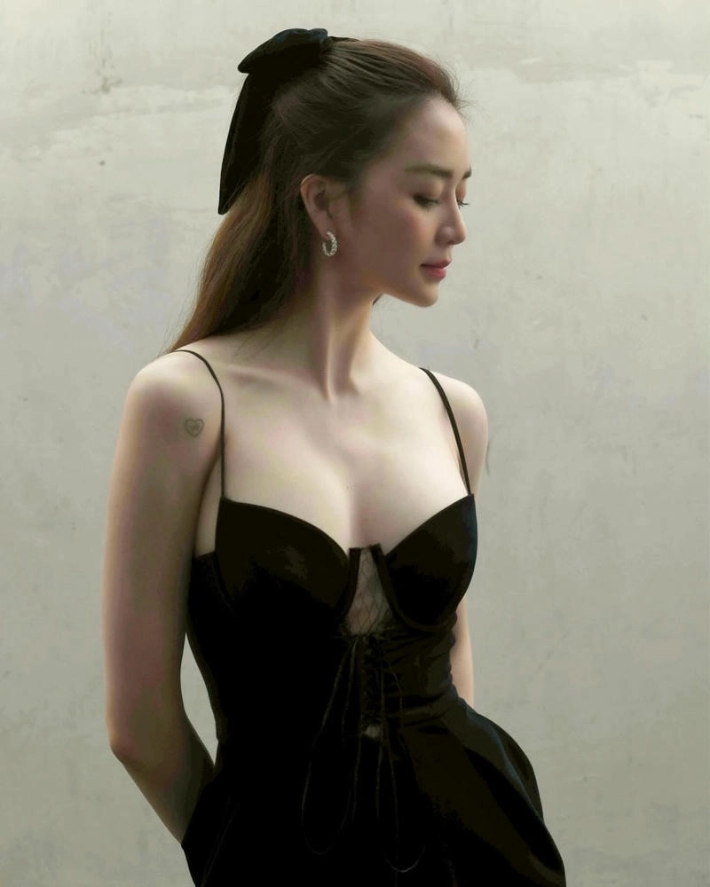 Tranh cãi quanh tuổi thật Thiều Bảo Trang