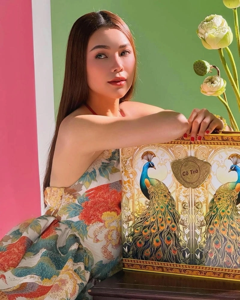 Năm sinh thật sự Trà Ngọc Hằng sinh năm