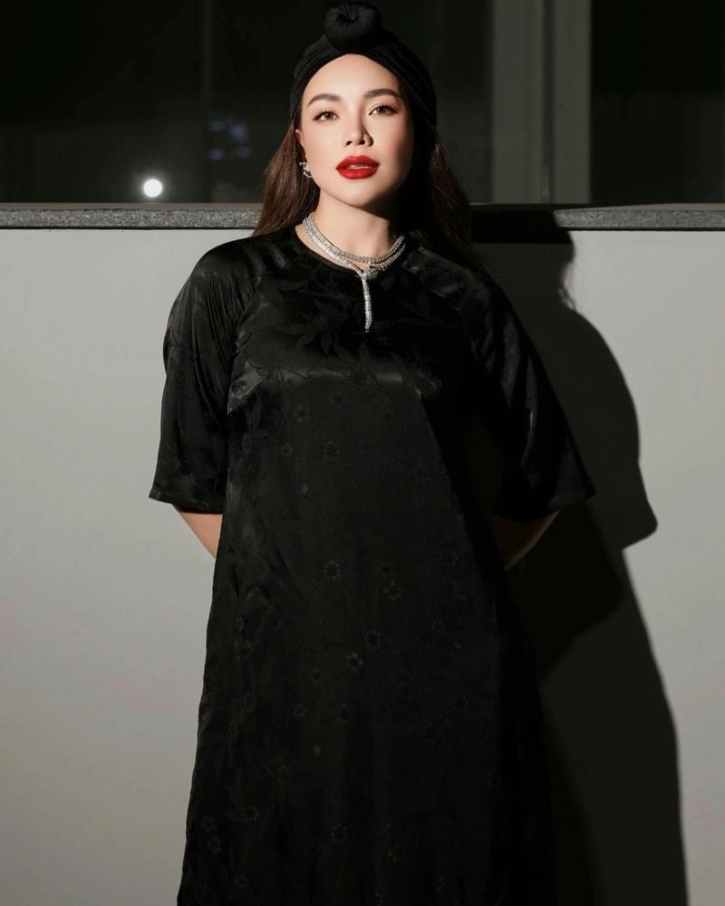 Nguyên nhân thực sự Trà Ngọc Hằng bị cấm xuất cảnh