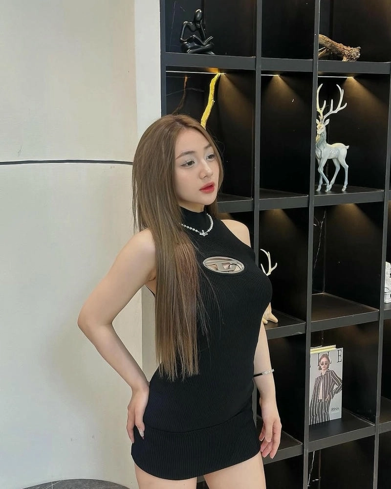 Cộng đồng tìm kiếm clip Trần Hà Linh là ai