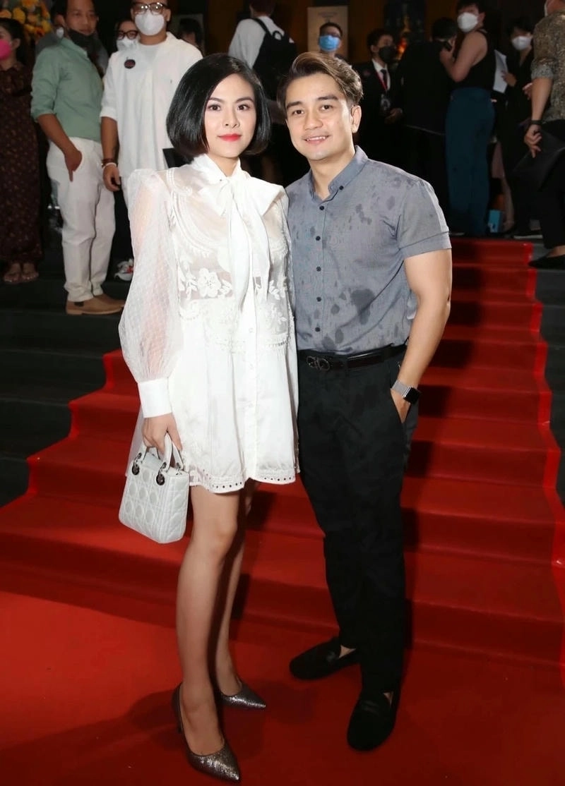 Lạ lẫm hình ảnh Ca sĩ Vân Trang