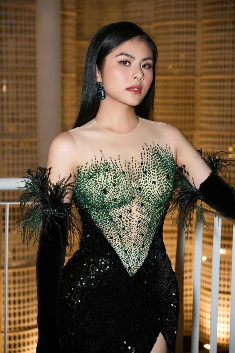 Nhan sắc vượt thời gian Vân Trang tuổi