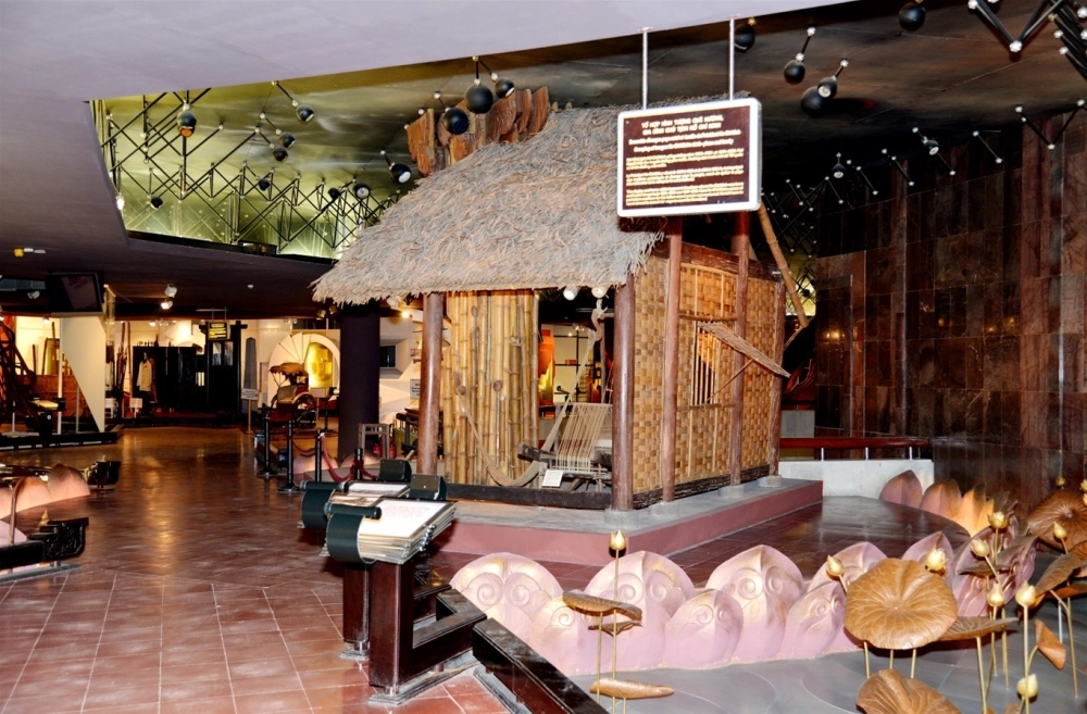 Khám phá kiến trúc độc đáo của Nhà Bảo tàng Hồ Chí Minh