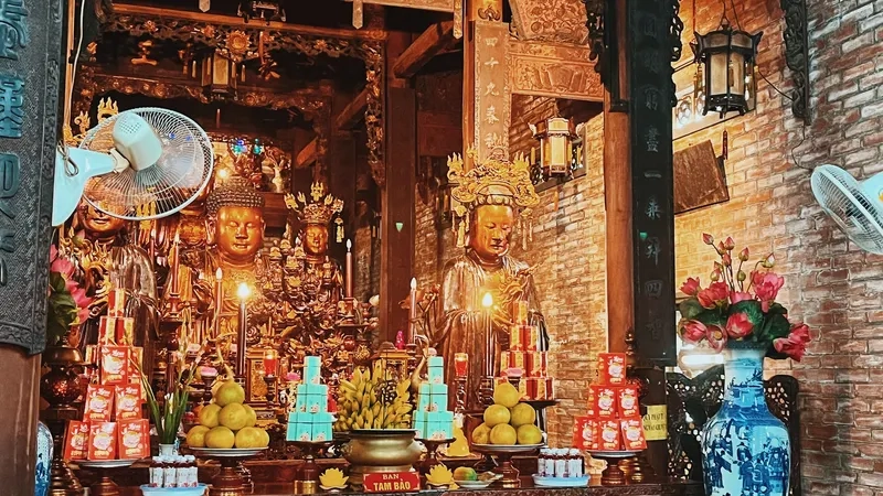 Chùa Bà Đá mang hơi thở của nghìn năm lịch sử