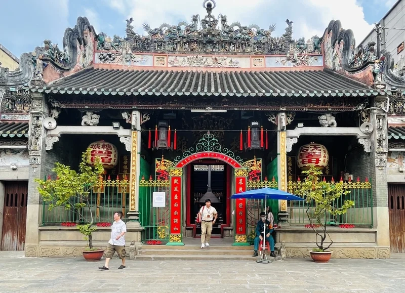 Trải nghiệm không gian linh thiêng tại Chùa Bà Thiên Hậu