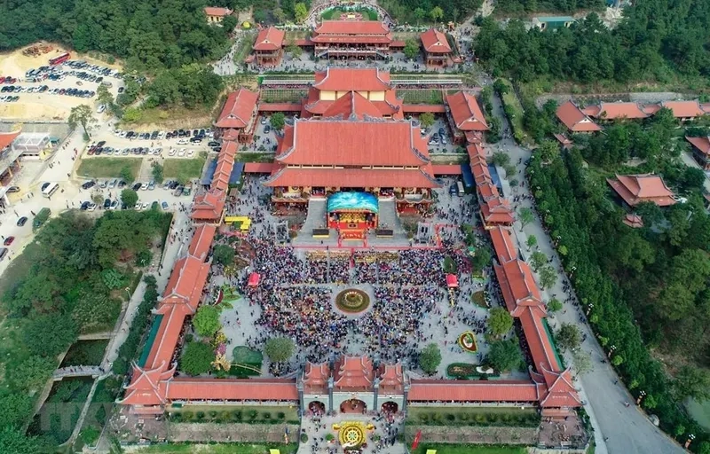 Đôi nét về Chùa Ba Vàng