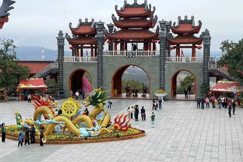 Lịch sử hình thành và phát triển của Chùa Ba Vàng