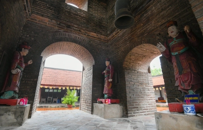 Chiêm ngưỡng vẻ đẹp của kiến trúc Chùa Dâu cổ kính