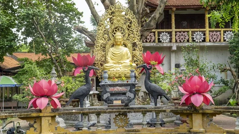 Chùa Hàng níu giữ hồn xưa của thành phố