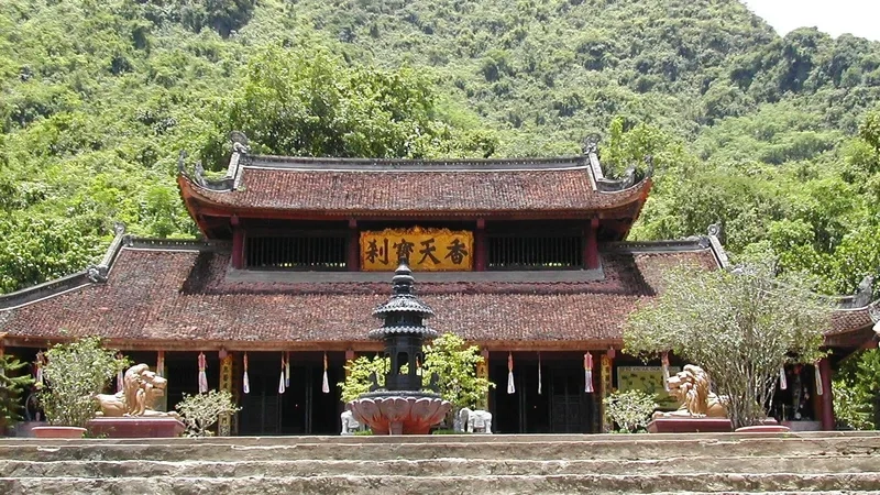 Đôi nét về chùa Hương