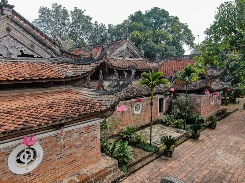 Không gian thanh tịnh của Chùa Tây Phương