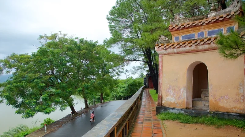 Kinh nghiệm tham quan chùa Thiên Mụ