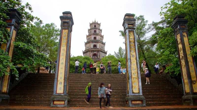 Chùa Thiên Mụ là biểu tượng tâm linh của Huế