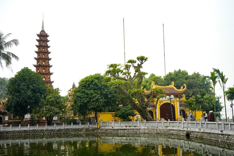 Lịch sử hình thành và phát triển của chùa Trấn Quốc