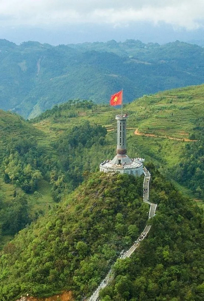 Đôi nét về Cột cờ Lũng Cú