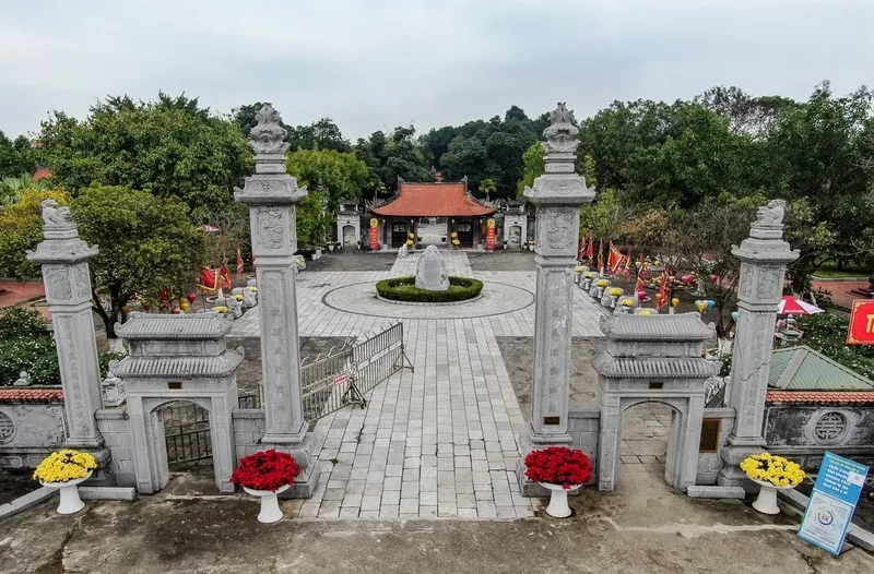 Cùng khám phá di tích nổi tiếng Đền Hai Bà Trưng Hà Nội