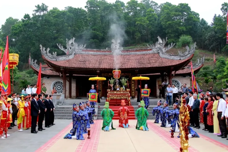 Khám phá Đền Hùng trong mùa lễ hội linh thiêng