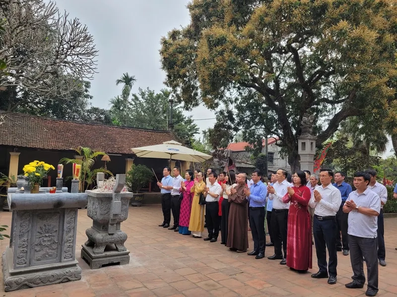 Đền Ngô Quyền điểm đến lịch sử đáng nhớ