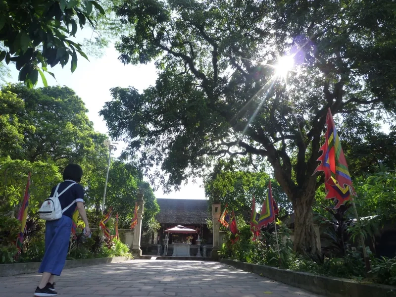 Chiêm ngưỡng vẻ đẹp cổ kính của Đền Ngô Quyền