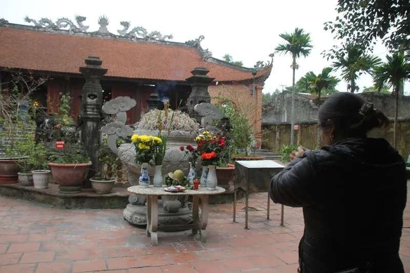 Kinh nghiệm tham quan đền Tam Giang