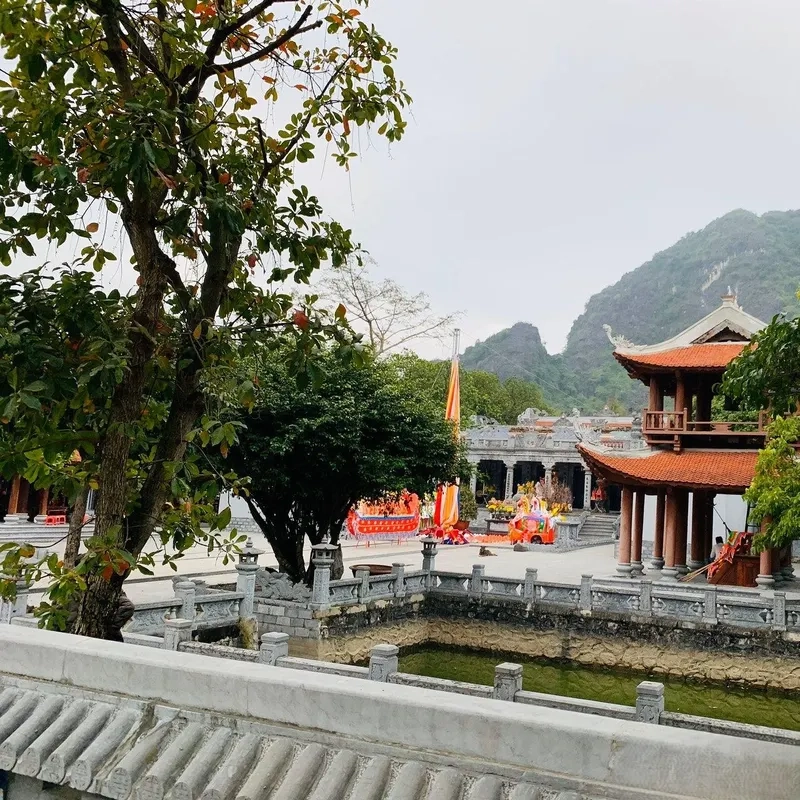 Nét đẹp kiến trúc cổ tại Đền Thái Vi