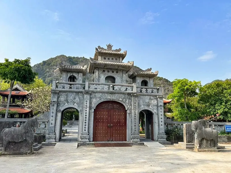 Không gian linh thiêng tại Đền Thái Vi