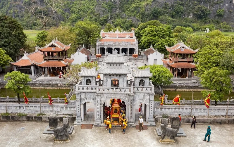 Vẻ đẹp trầm mặc của Đền Thái Vi Ninh Bình