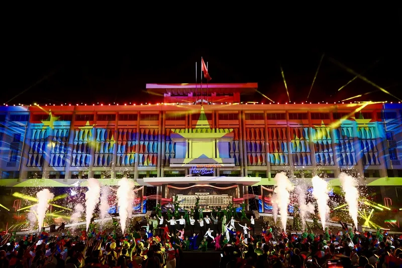 Dinh Độc Lập mang dấu ấn lịch sử hào hùng Việt Nam