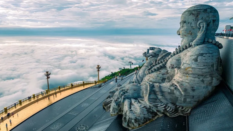 Yên bình giữa mây trời tại chùa Núi Bà Đen