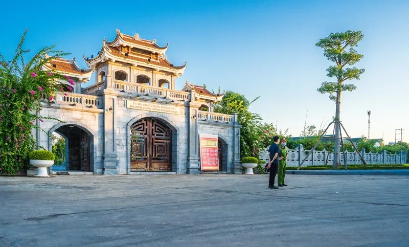Những câu chuyện lịch sử đầy cuốn hút tại hình ảnh của Thành Xương Giang