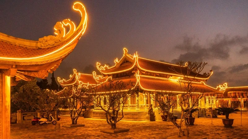 Chiêm ngưỡng kiến trúc cổ trong hình ảnh Thành Xương Giang
