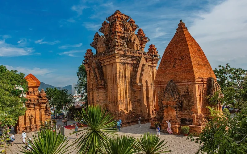 Kinh nghiệm tham quan Tháp Bà Ponagar
