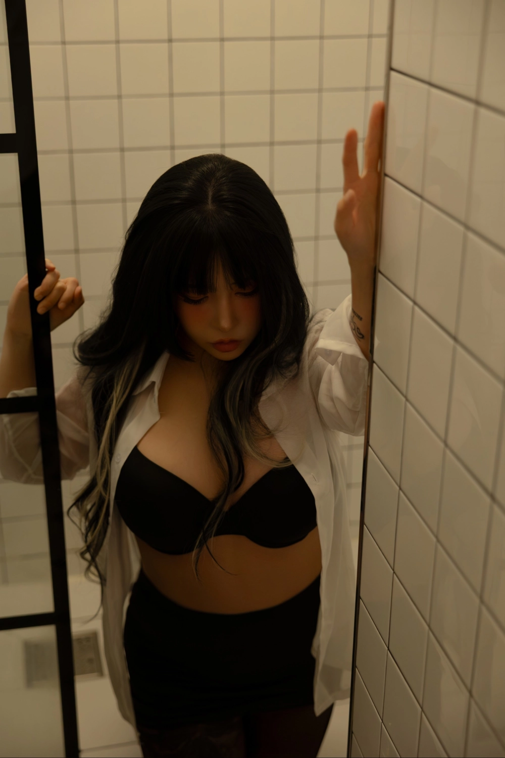 Em gái mới lớn khoe hàng thay bằng nét đẹp trẻ trung sexy đầy sức hút