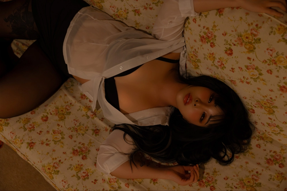 Gái xinh ngực to khoe hàng mang nét đẹp sexy quyến rũ đầy sức hút