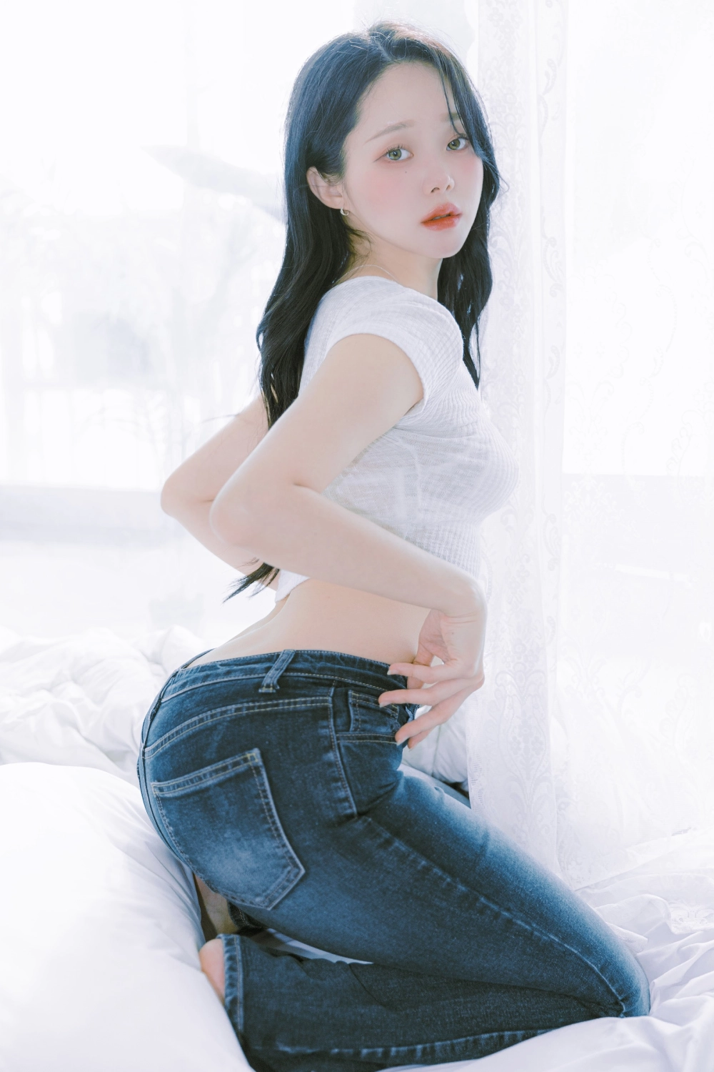 Lớp 6 khoe hàng thay bằng nét đẹp trẻ trung sexy đầy sức hút