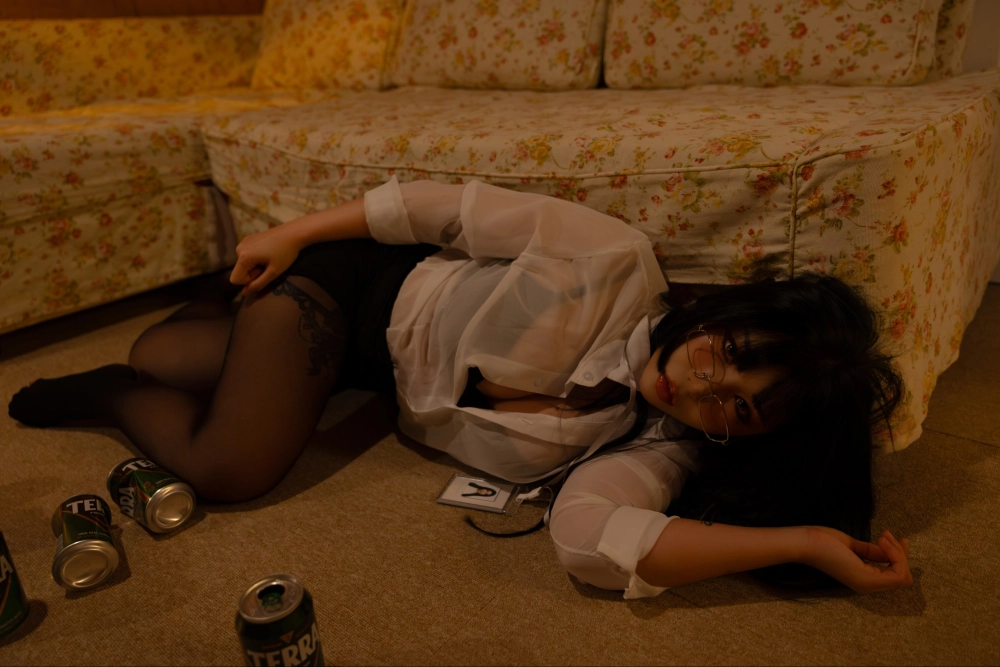 Người mẫu khoe hàng mang nét đẹp chuyên nghiệp sexy đầy sức hút