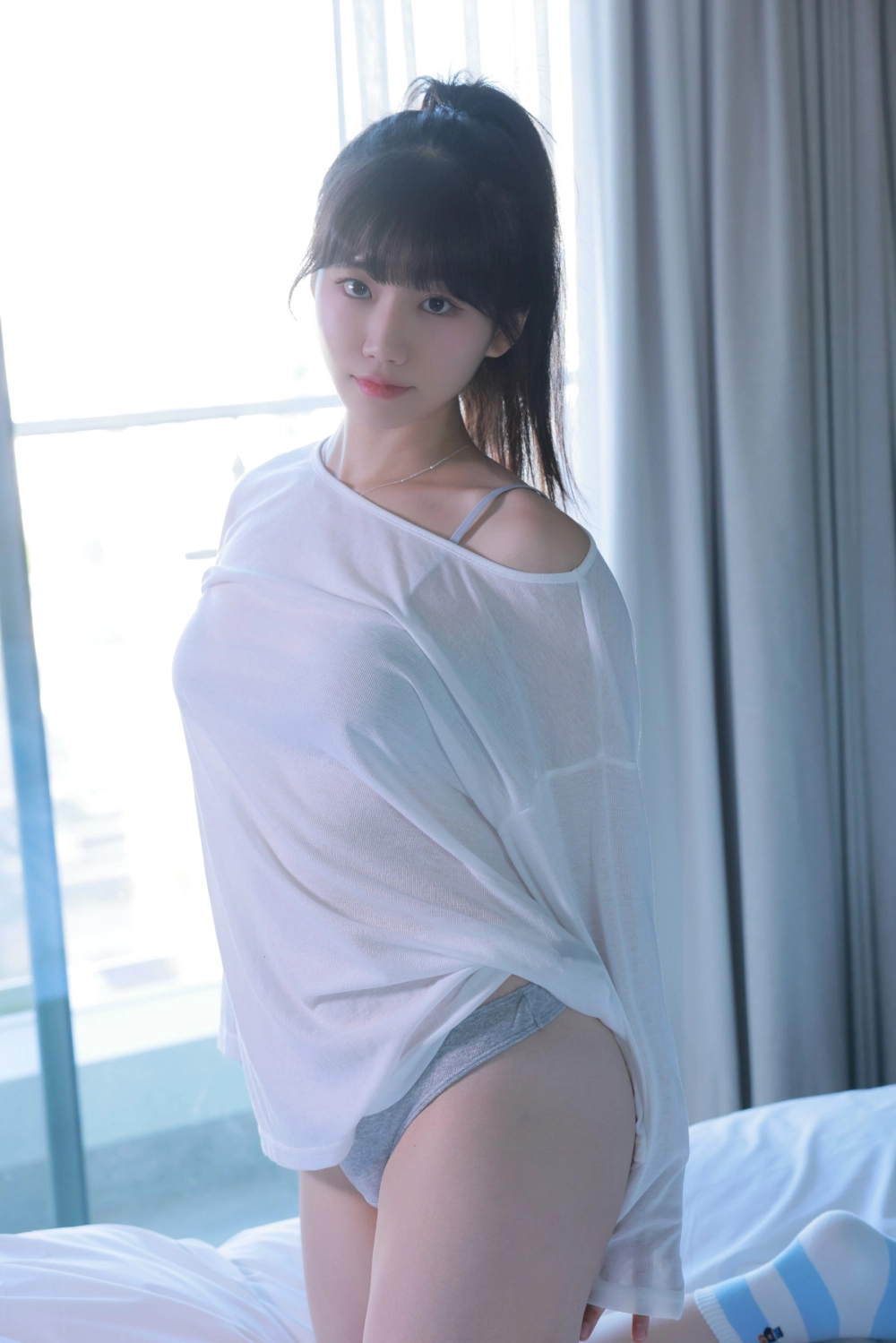 Ảnh gái xinh khoe vú ko che mang nét đẹp sexy đầy thu hút