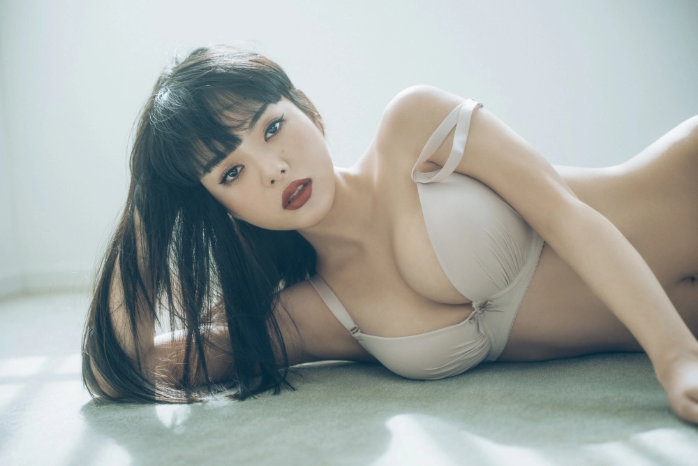 Hot girl khoe hàng toát lên vẻ đẹp gợi cảm sexy đầy thu hút