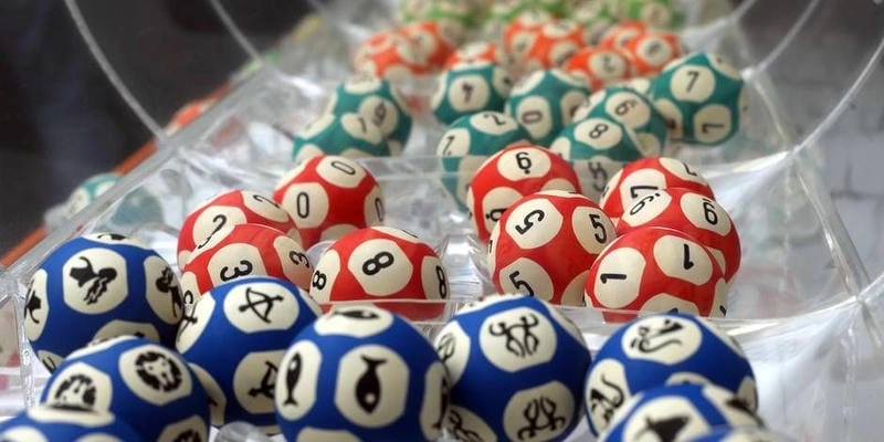 Phân tích dữ liệu số để dự đoán thông minh