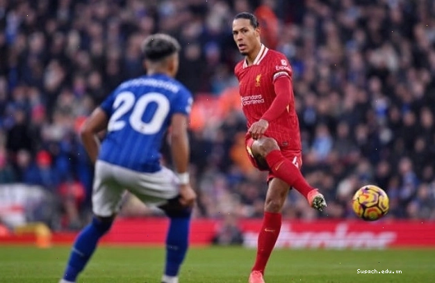 Tr&aacute;i tim h&agrave;ng thủ Liverpool