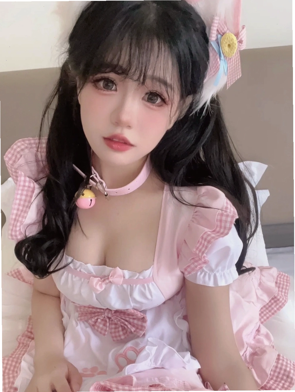 Ảnh hầu gái sexy với trang phục cách điệu