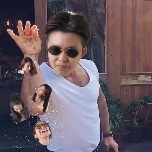 Ảnh meme rắc muối với nội dung châm biếm