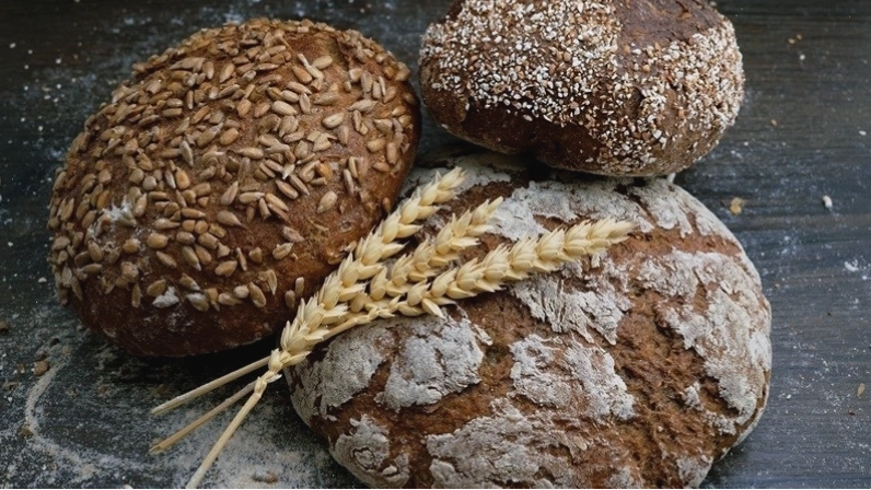 Bánh mì nguyên hạt đa dạng các loại ngũ cốc