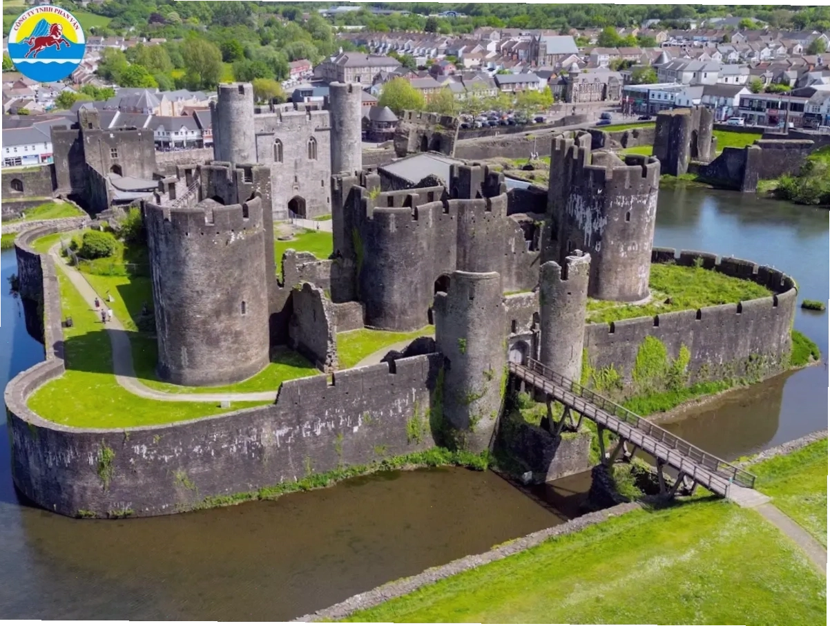 Cảnh quan thiên nhiên xanh mát của xứ Wales