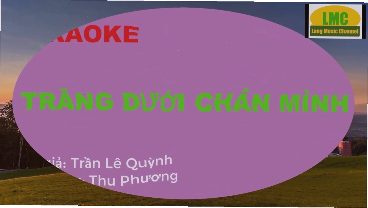 Cô gái trong cơn mưa